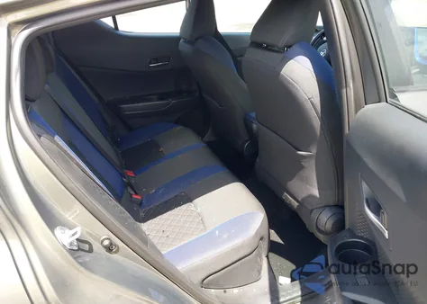 2021 Toyota C-Hr Xle z USA, uszkodzony, nr VIN NMTKHMBX3MR138846